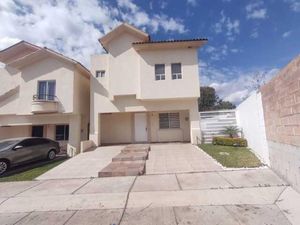 Casa en Venta en Residencial Alta California Tlajomulco de Zúñiga