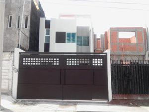 Casa en Venta en Felix Ireta Morelia