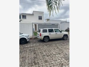 Casa en Venta en San Juanito Itzicuaro Morelia