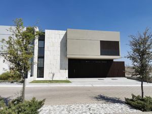 Casa en Venta en El Campanario Querétaro