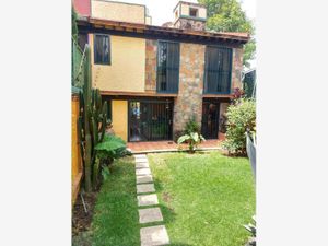 Casa en Venta en Santa Maria Ahuacatitlan Cuernavaca