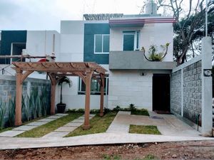 Casa en Venta en Santa Rosa Xalapa