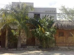 Casa Jimena - Estilo Rústico y Encanto Maya en Playa del Carmen
