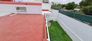 Vendo casa con terraza, jardín y departamento independiente, en Cuernavaca.