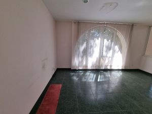 Residencia con jardines, Casa Club, GYM y Cancha de Tenis