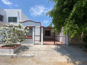 🏠 Casa en Renta en Fracc. Azaleas, Calle Ficus