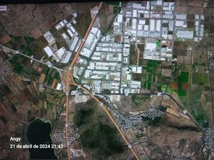 Venta/Renta.  Terreno 4.500  mts  Zona Parque Industrial Queretaro.