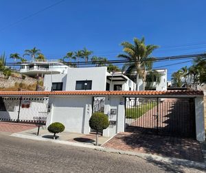 CASA EN VENTA VILLAS DEL MESON, JURIQUILLA QUERETARO