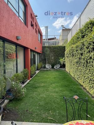 CASA EN VENTA Y RENTA LOMAS DE TECAMACHALCO, NAUCALPAN