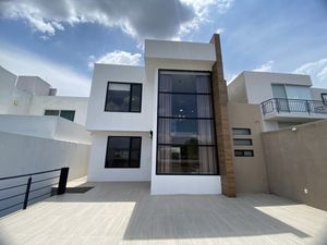 Casa de Autor Exclusiva en Real de Juriquilla, Querétaro