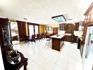 Elegante, amplia y lujosa residencia en venta en una ubicación inmejorable