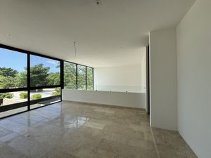 Casa en venta en Mérida, privada Tamara con sistema inteligente.