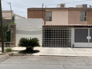 Casa en renta en Mayran Esquina Orquídeas 787, Torreon Jardin, Torreón,  Coahuila de Zaragoza, 27240.