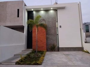 GRAN CASA EN VENTA EN MONTELLANO VILLA DE ALVAREZ COLIMA