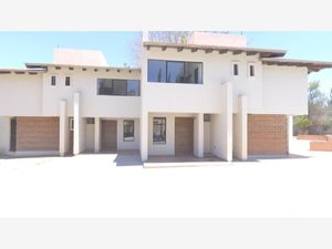 Casa en Venta en Lomas de Comanjilla León