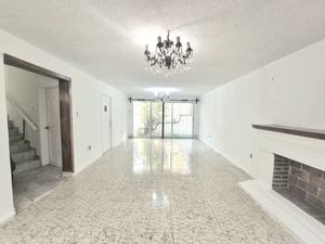 Casa Residencial con Departamento