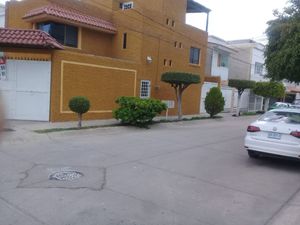 Casa en VENTA en Fraccionamiento Alameda en León Guanajuato