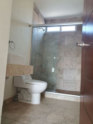 Casa en VENTA zona de San Javier excelente vista 3 recamaras con baños