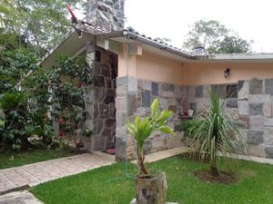 Casa en Venta en La Florida Coatepec