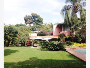 Casa en Venta en Palmira Tinguindin Cuernavaca