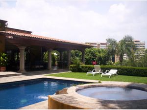 Casa en Venta en Bosques de Palmira Cuernavaca