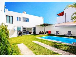 Casa en Venta en Club de Golf Santa Fe Xochitepec