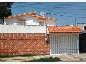 Casa en Venta en Jardines de San Manuel Puebla