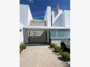 Casa en Venta en Villas del Mesón Querétaro