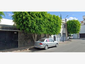 Edificio en Venta en Jardines de Queretaro Querétaro