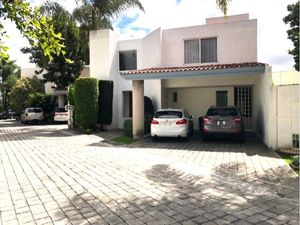 Casa en Renta en Santa Cruz Guadalupe Puebla