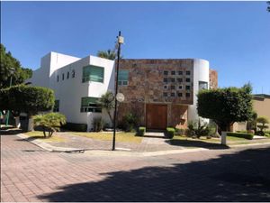 Casa en Venta en Puerta de Hierro Puebla