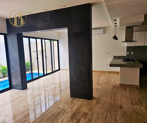 Espectacular Casa en Venta dentro de Residencial Rio