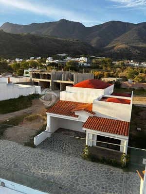 Maravillosa Casa en Coto Privado frente a lago Chapala