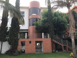 Casa en Venta en Palmira Tinguindin Cuernavaca