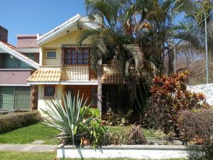 Casa en Venta en Burgos Bugambilias Temixco