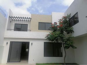 Casa en Venta en Palmira Tinguindin Cuernavaca