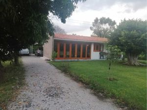 Casa en Venta en El Paraje Texcal Jiutepec