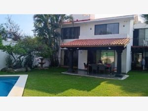 Casa en Venta en Palmira Tinguindin Cuernavaca