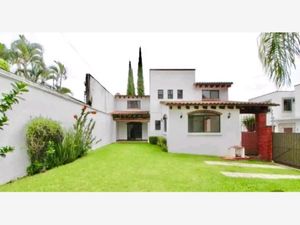 Casa en Venta en Extensión Vista Hermosa Cuernavaca