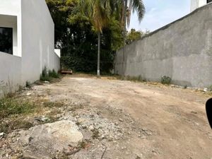 Terreno en Venta en Lomas de la Selva Cuernavaca