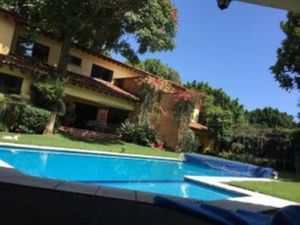 Casa en Venta en Jardines de Ahuatepec Cuernavaca