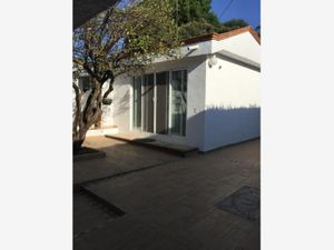 Casa en Venta en Jardines de Ahuatepec Cuernavaca