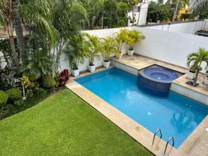 Casa en Venta en Palmira Tinguindin Cuernavaca