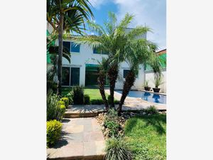 Casa en Venta en San Jerónimo Ahuatepec Cuernavaca