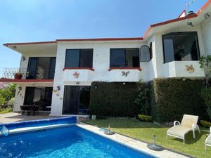 Casa en Venta en Club de Golf Santa Fe Xochitepec