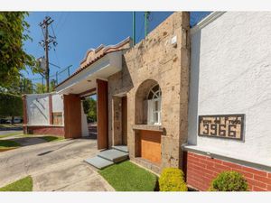 Casa en Venta en Lomas Del Valle Zapopan