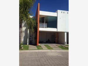 Casa en Renta en Residencial Toscana Irapuato