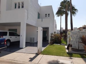 Casa en Venta en Estancia las Palmas Irapuato