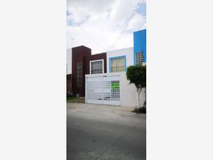 Casa en Renta en Colinas de Santa Julia León