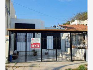 Casa en Renta en Residencial Esmeralda Norte Colima